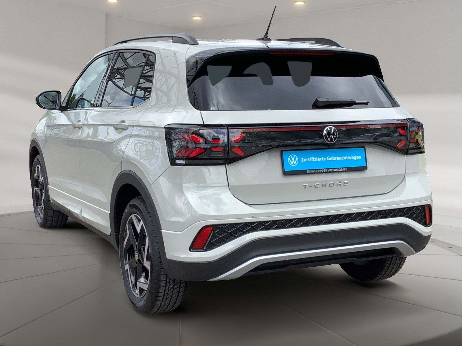 Volkswagen T-Cross 1.5 TSI DSG R-Line ACC Matrix Navi Kamer foto 4