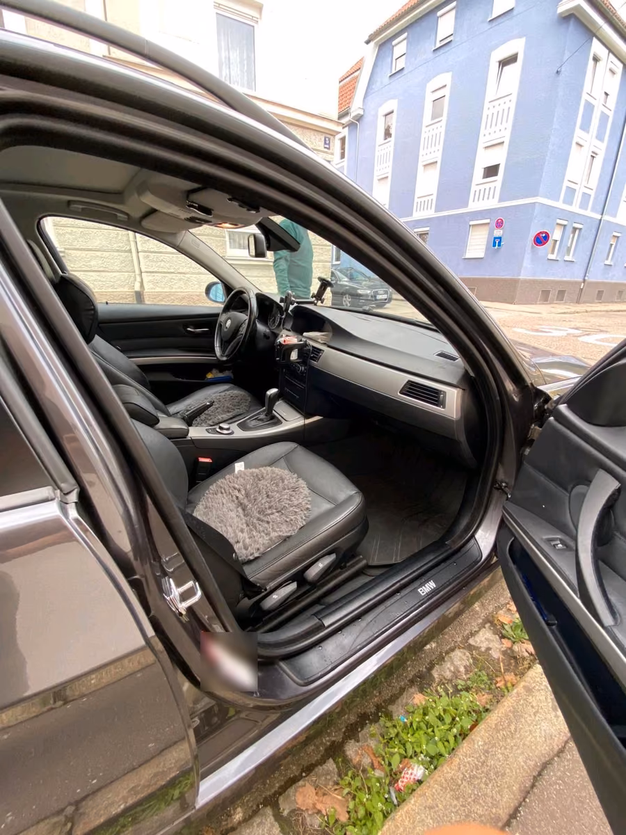 BMW 320 2008 — photo 11