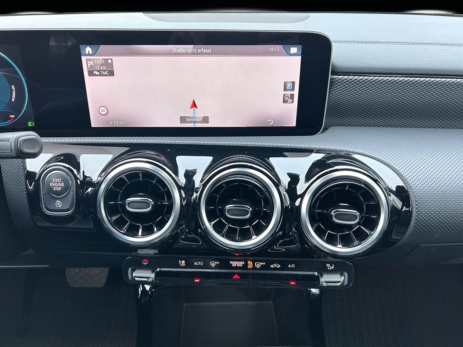 Fahrzeugabbildung Mercedes-Benz CLA 220 Progressive 4Matic/MBUX/LED/SHZ/