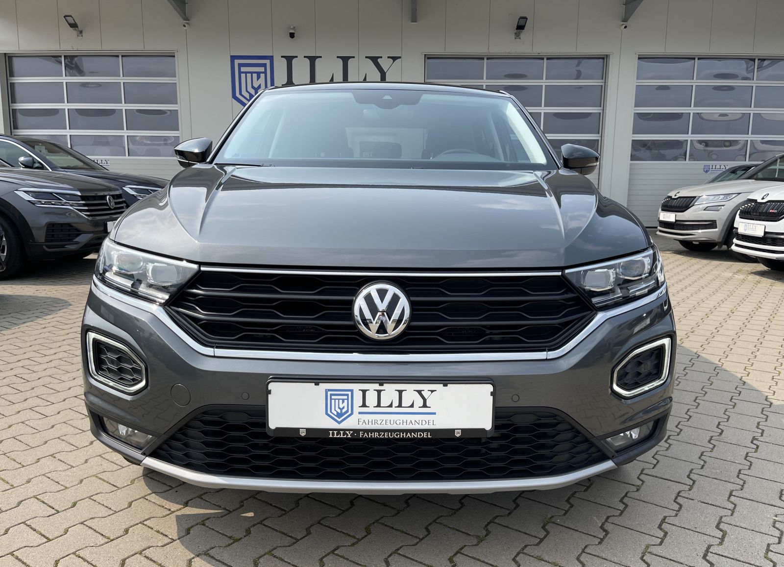 Fahrzeugabbildung Volkswagen T-Roc 2.0 TDI*Style*LED*Navi*ACC*SHZ*Cam*