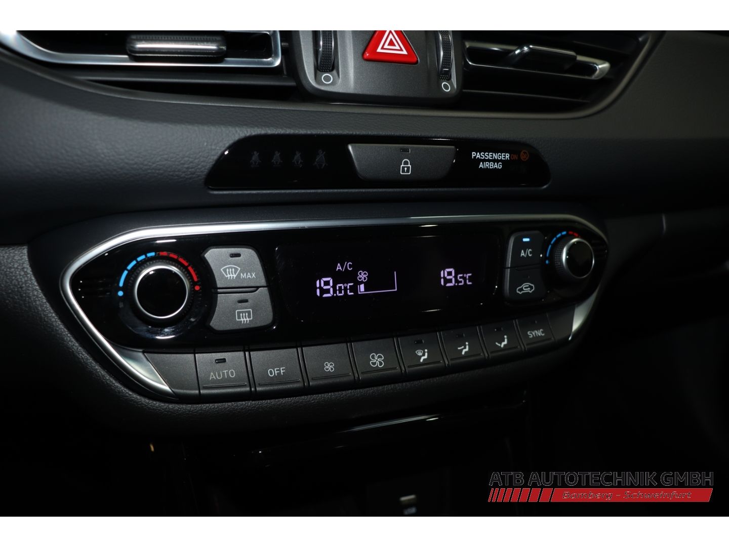 Fahrzeugabbildung Hyundai i30 Kombi Advantage 1.5 T-GDi 48V DCT