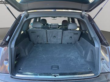 Audi Q7 - 11