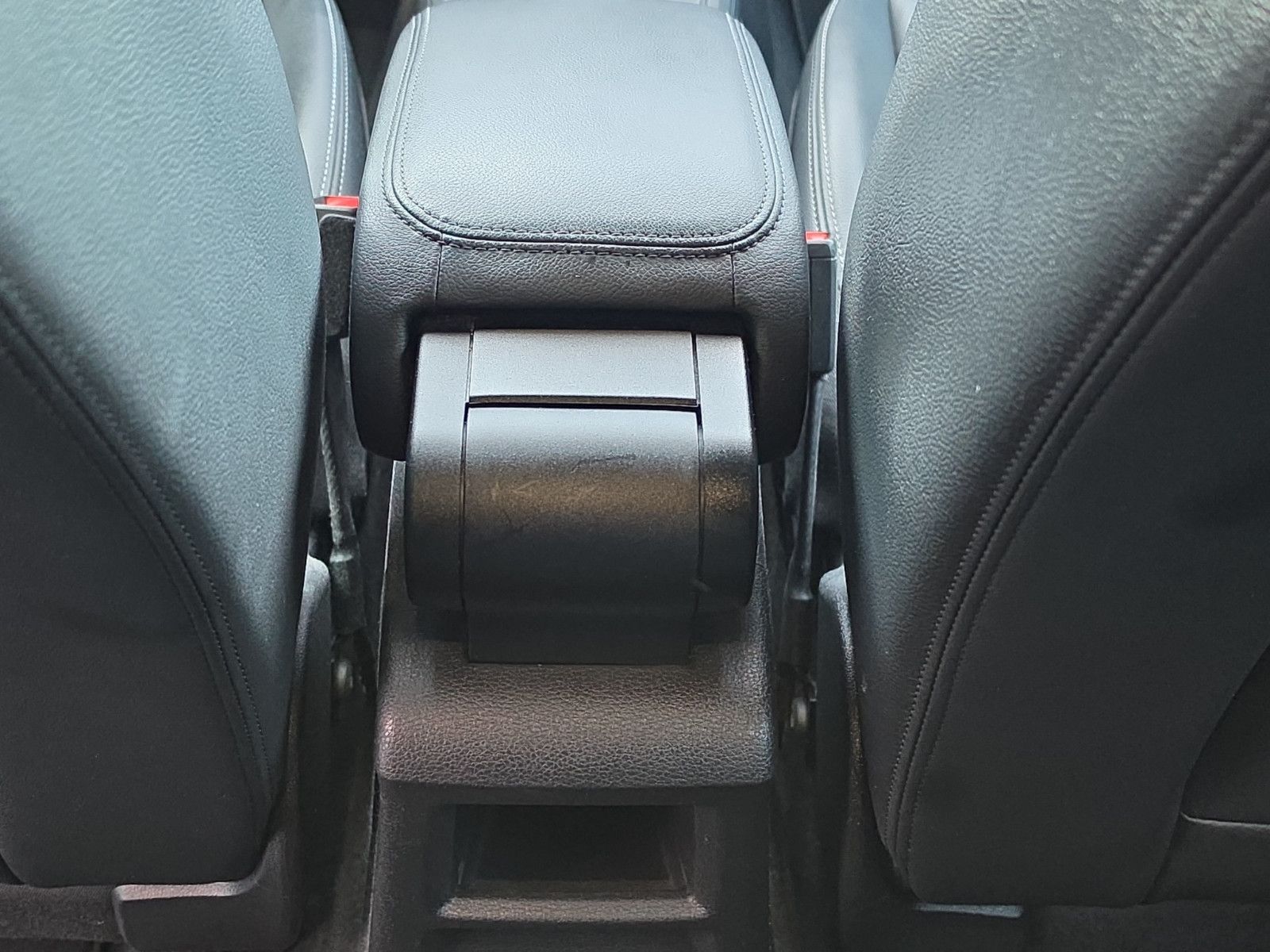 Fahrzeugabbildung Audi Q2 35 TFSI SPORT S-LINE NAVI LED PDC SHZ LEDER