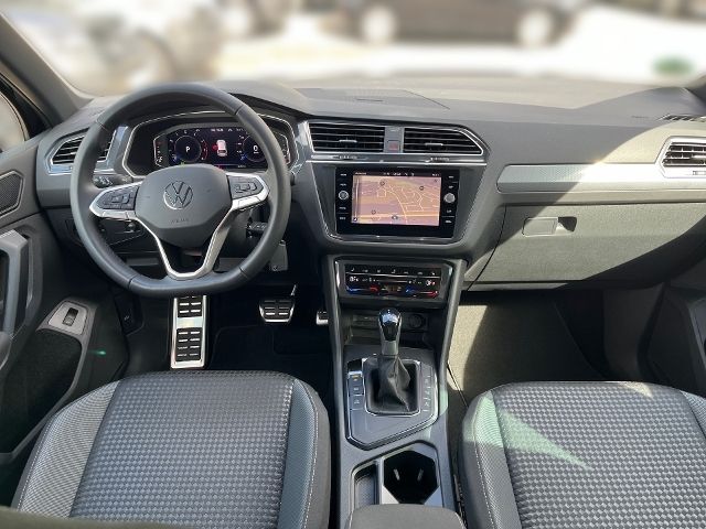 Fahrzeugabbildung Volkswagen Tiguan 1.5 TSI DSG ACTIVE NAVI EASYOPEN GJR