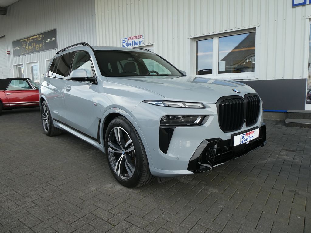 Image of BMW X7