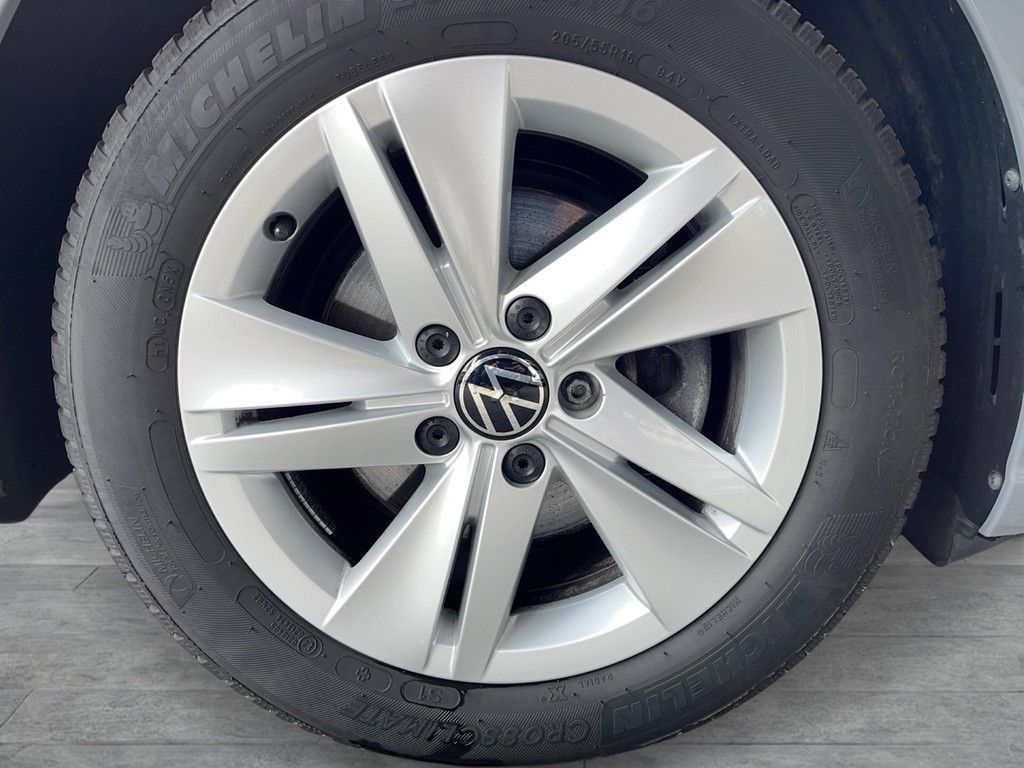 Volkswagen Golf - Bild 9