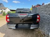 Toyota Hilux 2.8 D4D 48V AT Invincible  Lager 150 kW... - Toyota Hilux in Rostock