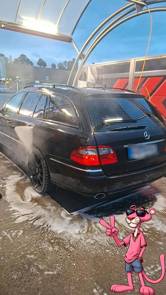 Mercedes-Benz E320 2007 — photo 13