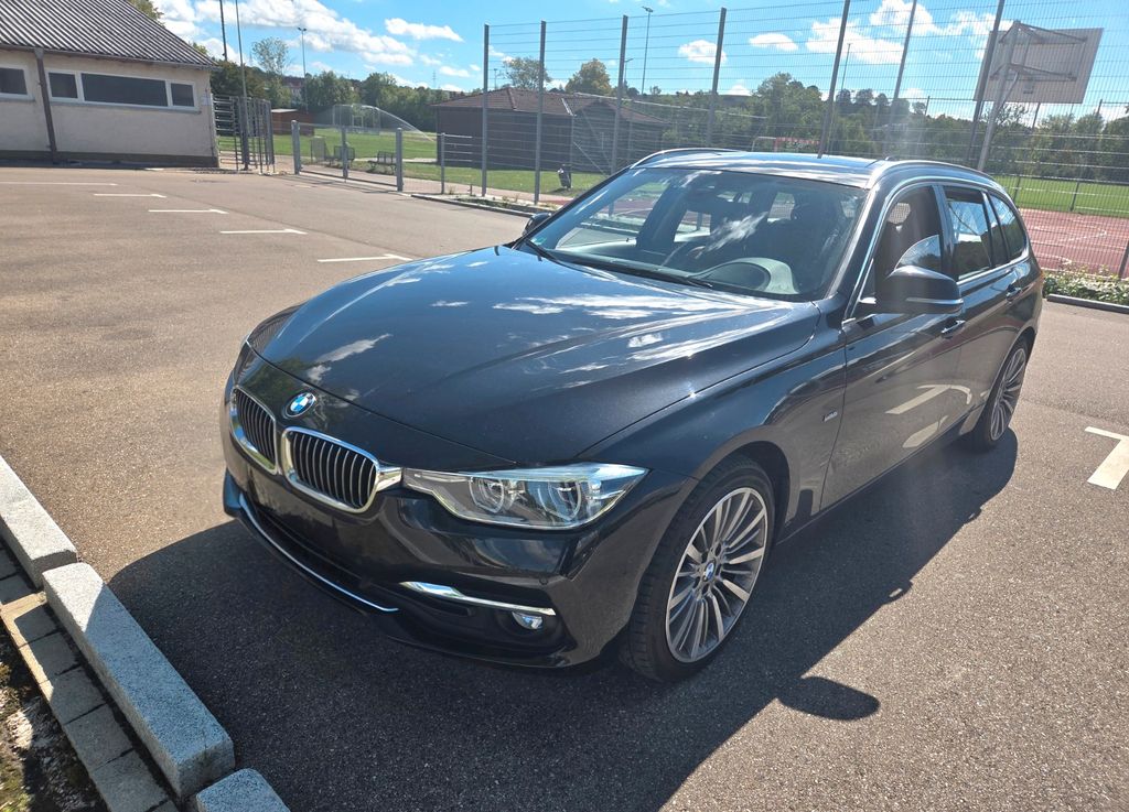 Image of BMW 320