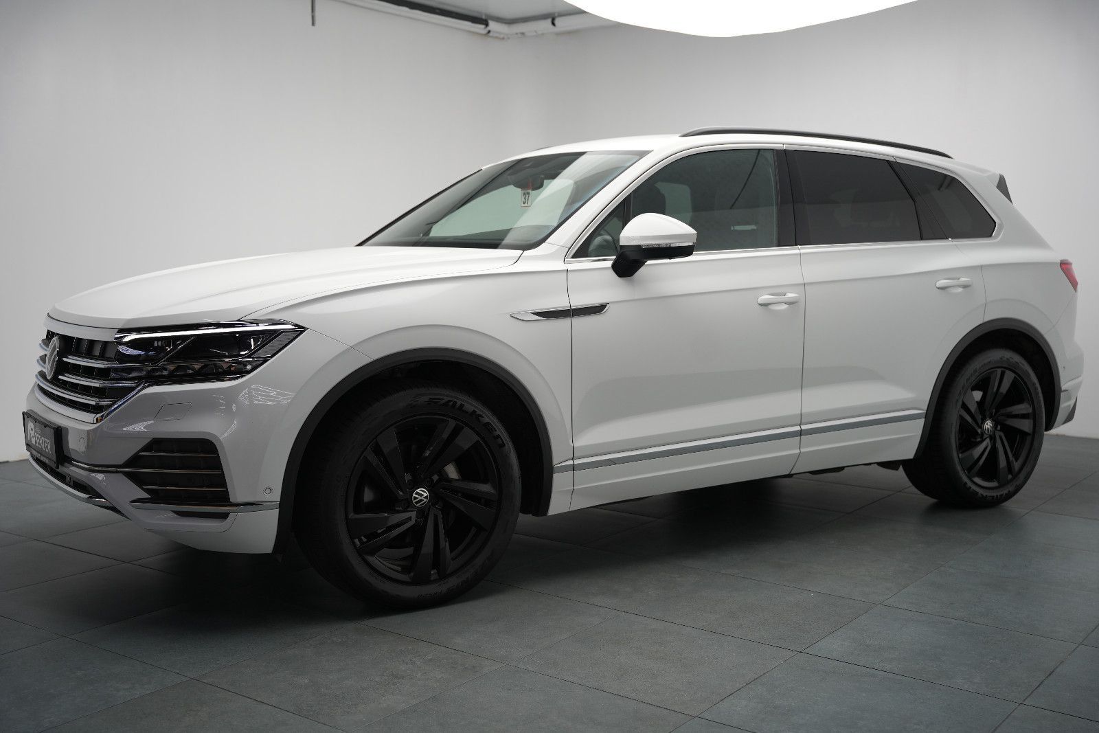 Fahrzeugabbildung Volkswagen Touareg SPORT/ 4Motion/VIRTUAL/AMBIENT/360''KAM