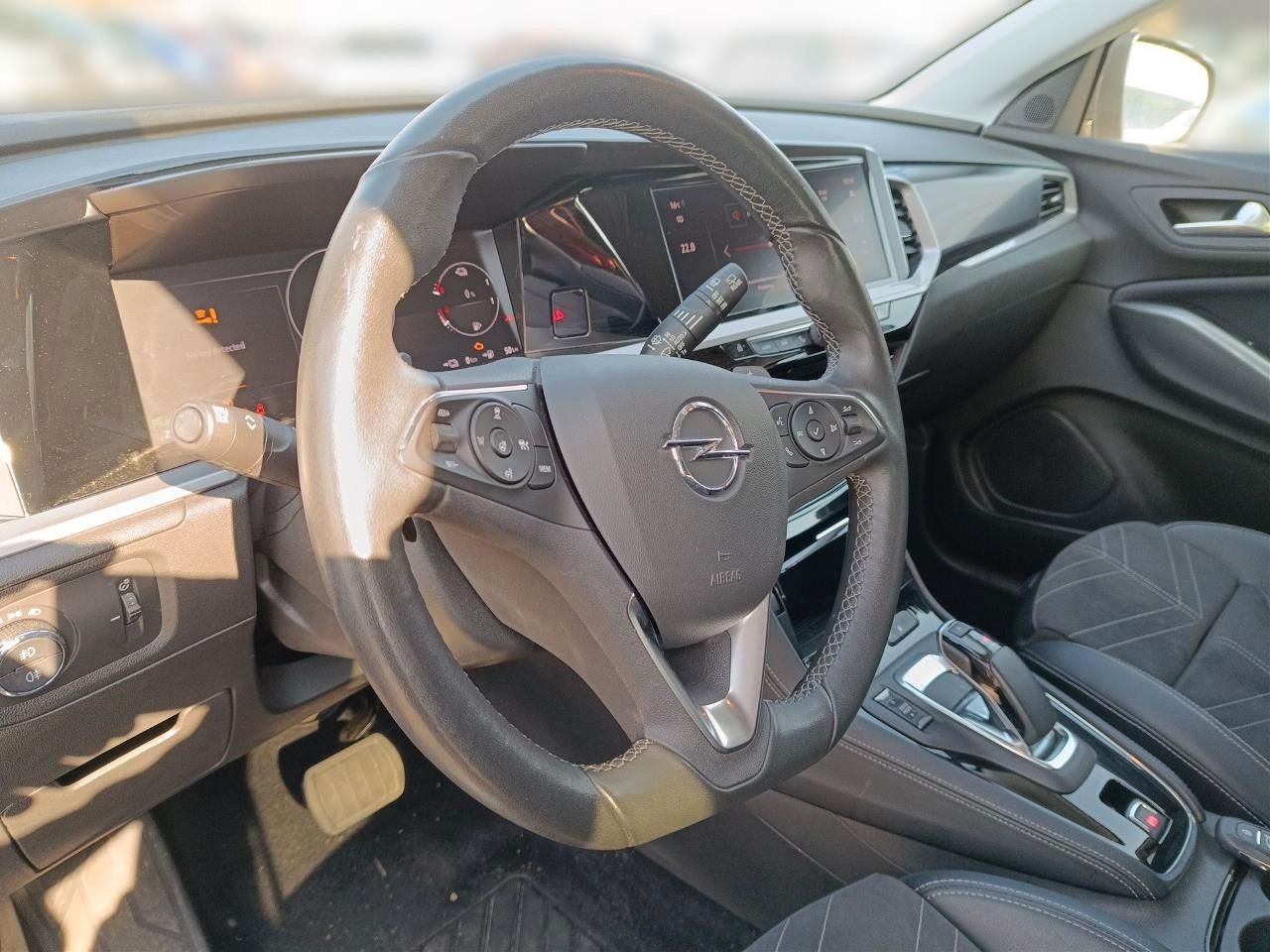 Fahrzeugabbildung Opel Grandland (X) ULTIMATE 4HYBRID NAVI/LED/SPORT/SH