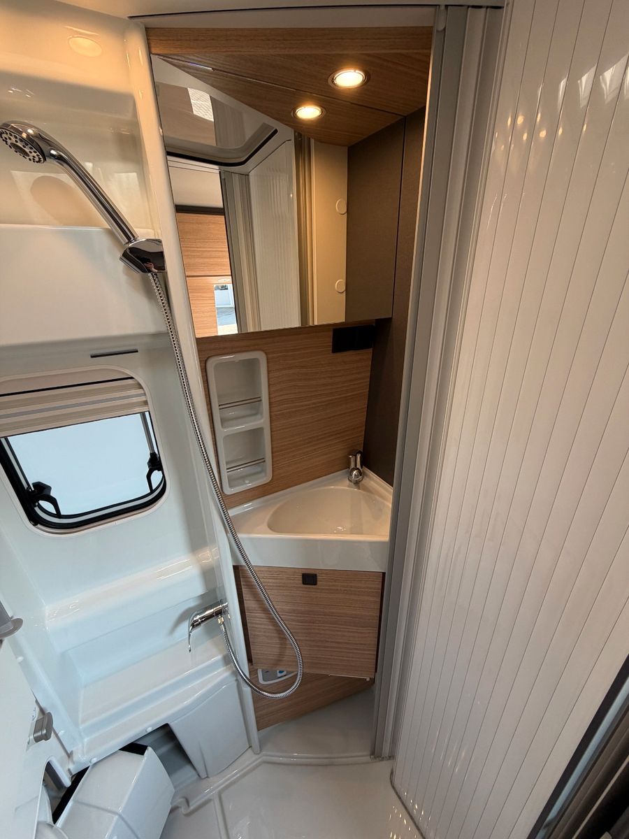 Fahrzeugabbildung Malibu Van Diversity GT skyview 640 LE K Lucca MJ26