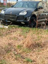 Porsche Cayenne Turbo V8 450 PS  - Porsche Cayenne: Ps