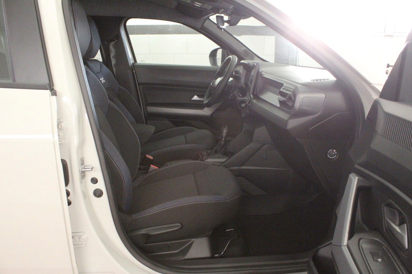 Fahrzeugabbildung Dacia Duster mild hybrid 140 Expression*Winterp.*MY 26