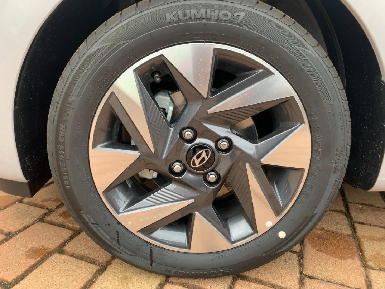 Fahrzeugabbildung Hyundai i10 Trend