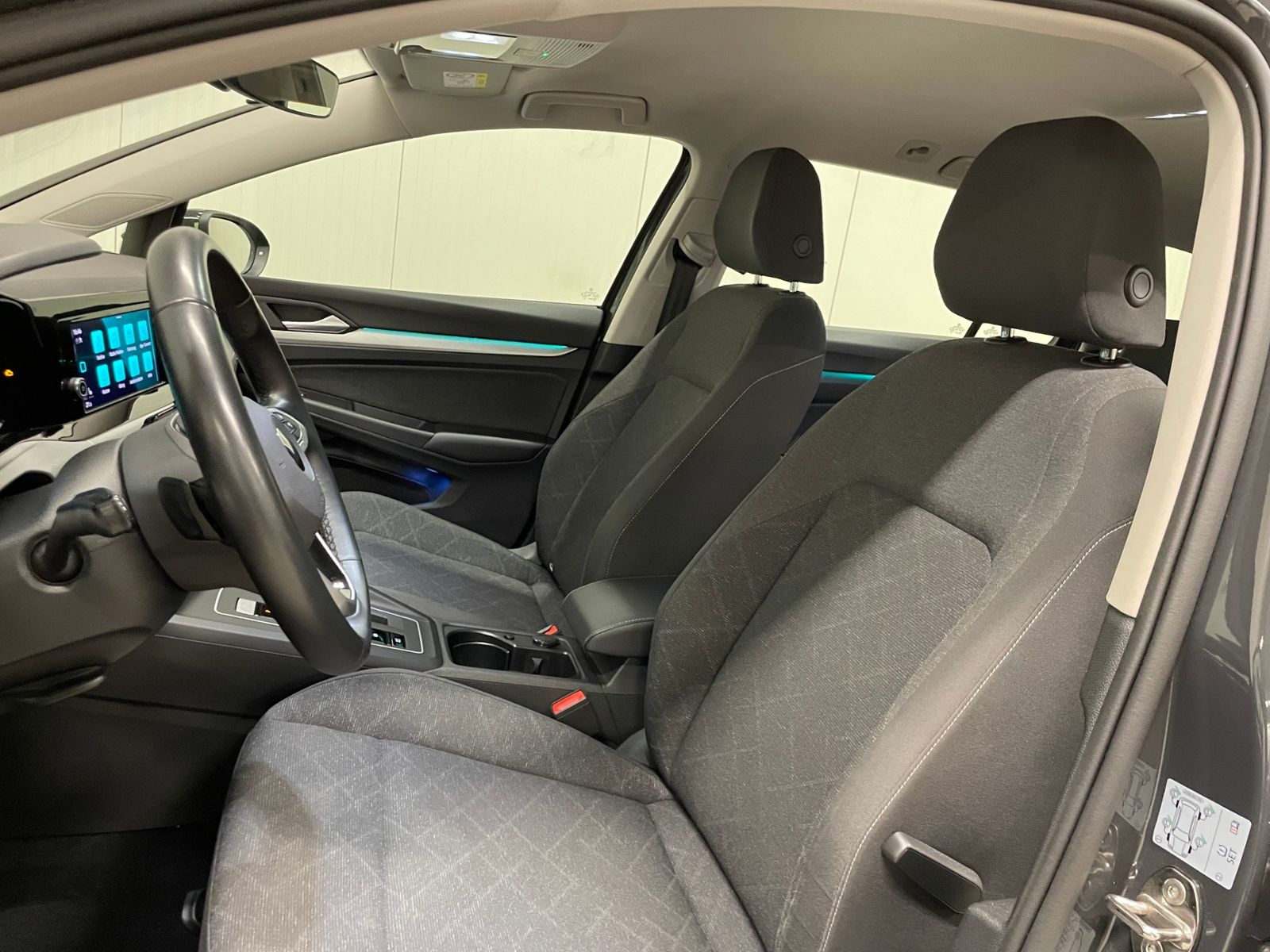 Golf VIII Variant Life 2.0 TDI DSG APP SHZ LED