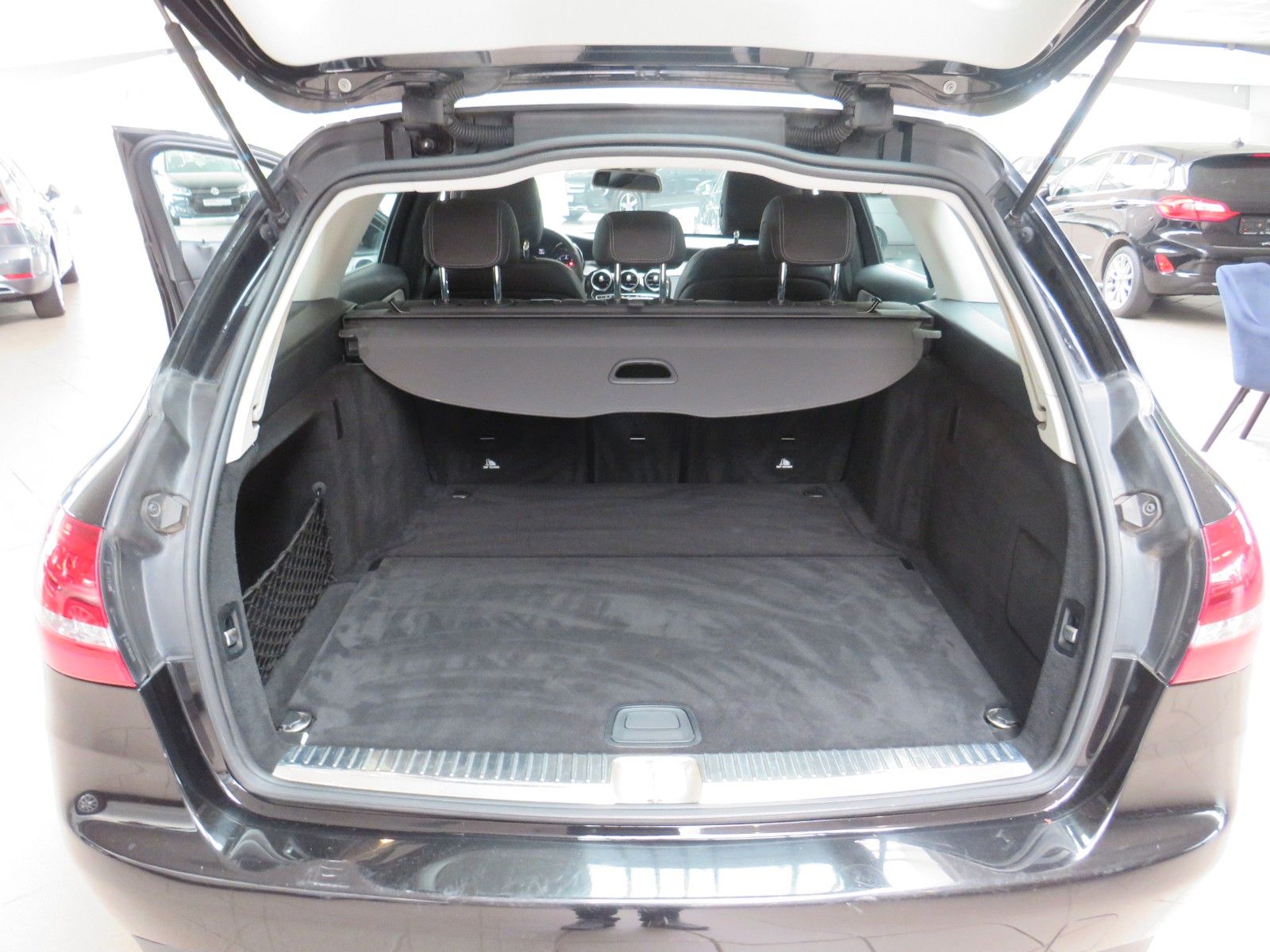 Fahrzeugabbildung Mercedes-Benz C 220 T d*LED*Fernl.*AHK*NAVI*Toten*PTS*