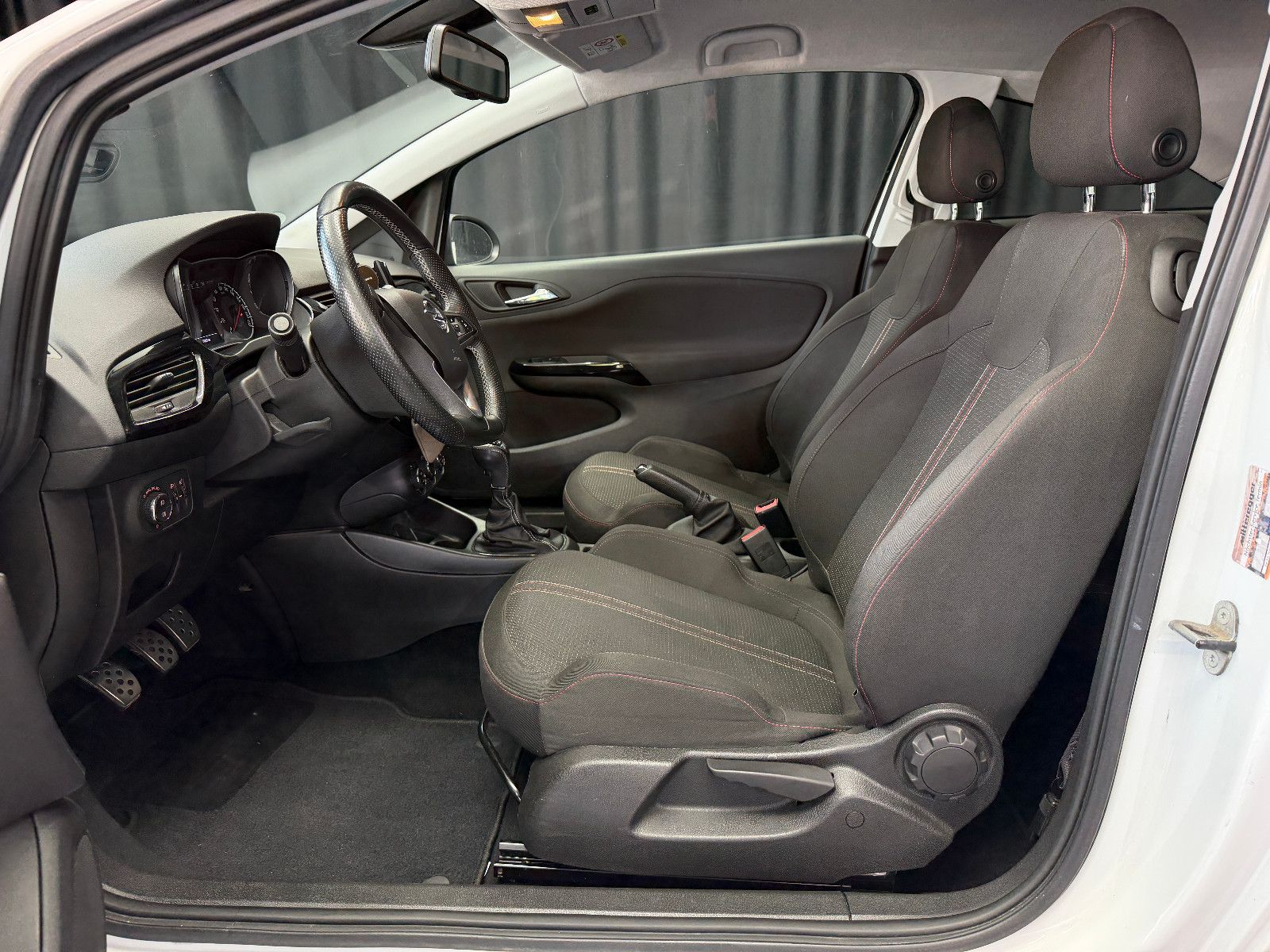 Fahrzeugabbildung Opel Corsa E Color Edition ecoFlex |KLIMA|NAVI|PDC