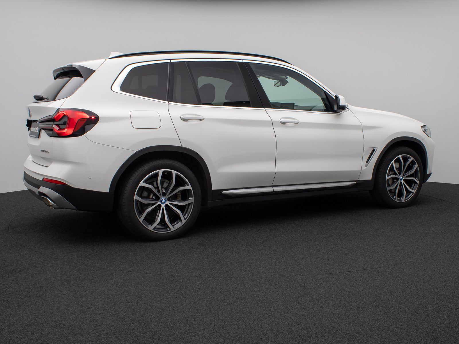 Fahrzeugabbildung BMW X3 xD30e Panorama 360°HUD DAB H/K Komfort 20Zoll
