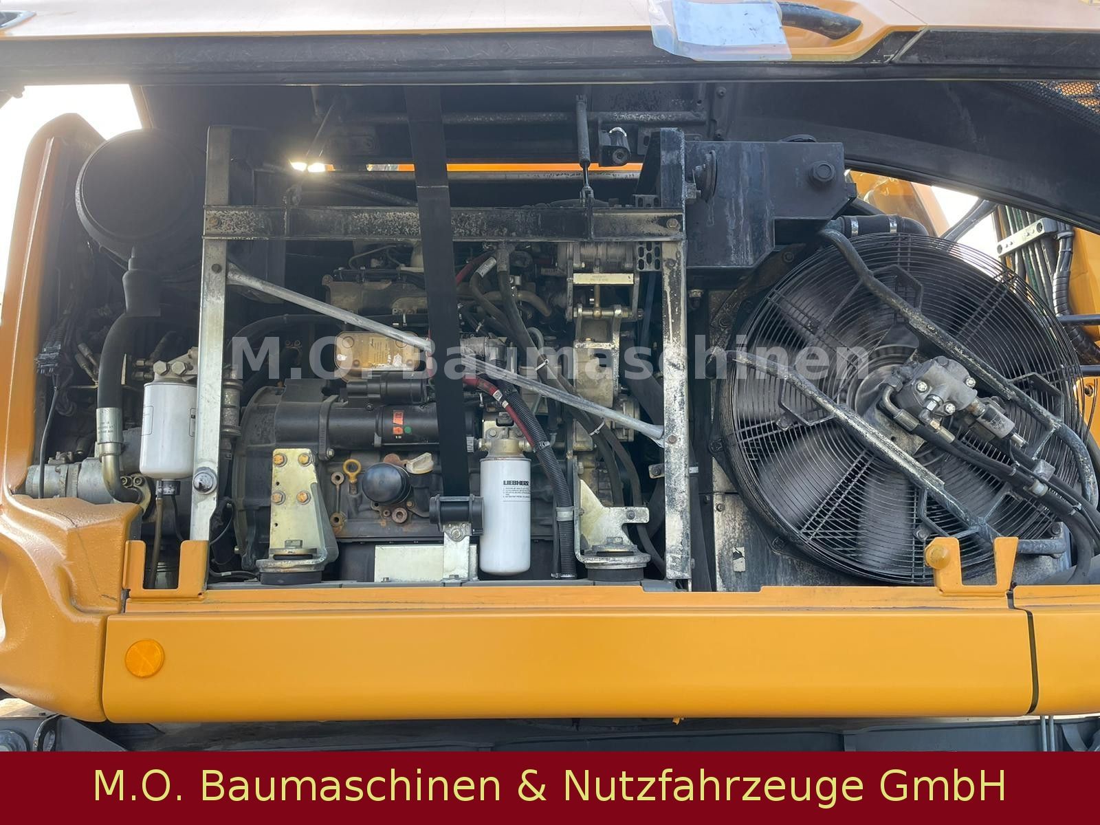 Fahrzeugabbildung Liebherr A 910 Compact Litronic / ZSA / AC / VSA /