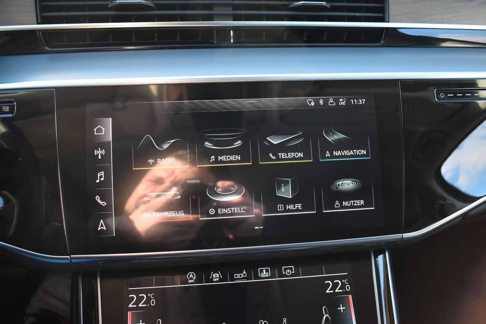 Fahrzeugabbildung Audi A8 55 TFSI quattro Matrix Softc. Standh.1.Hand