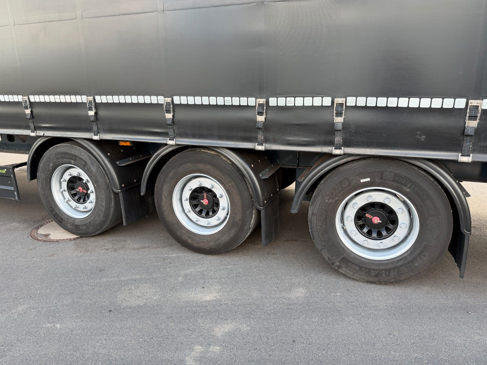 Fahrzeugabbildung Berger SAPL 24 LTMN 1x lift SAF Hubdach Schiebeverdeck