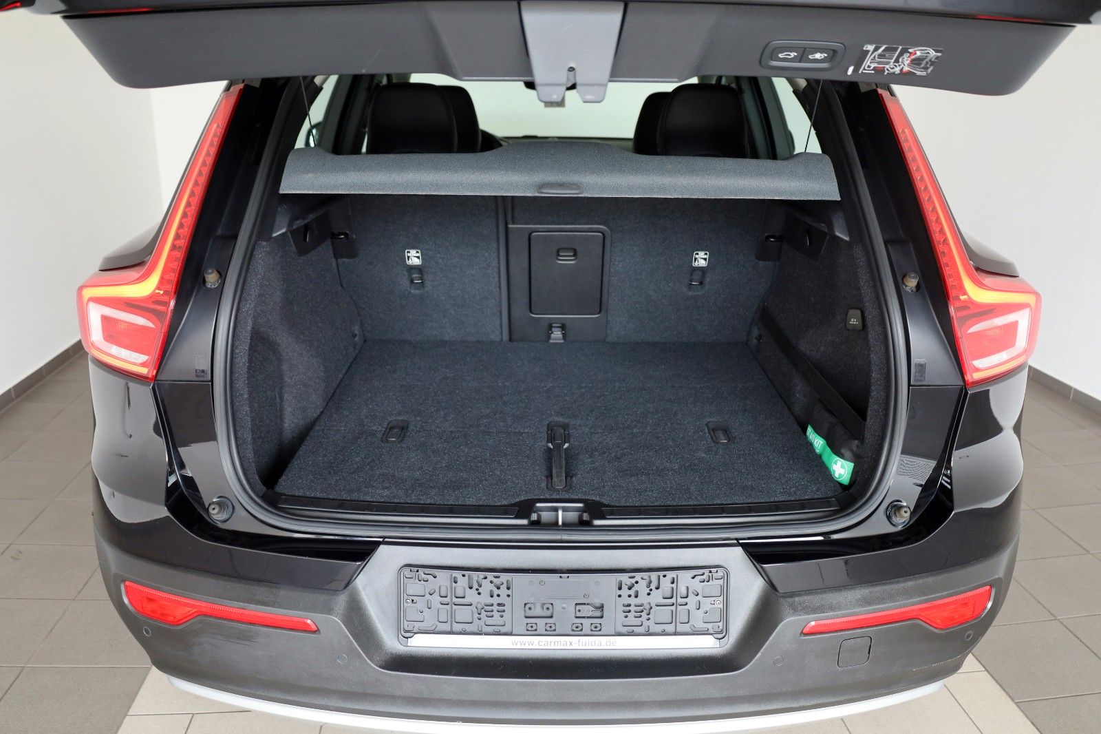 Fahrzeugabbildung Volvo XC40 Momentum Pro,T.Leder,Navi,LED,Kamera,