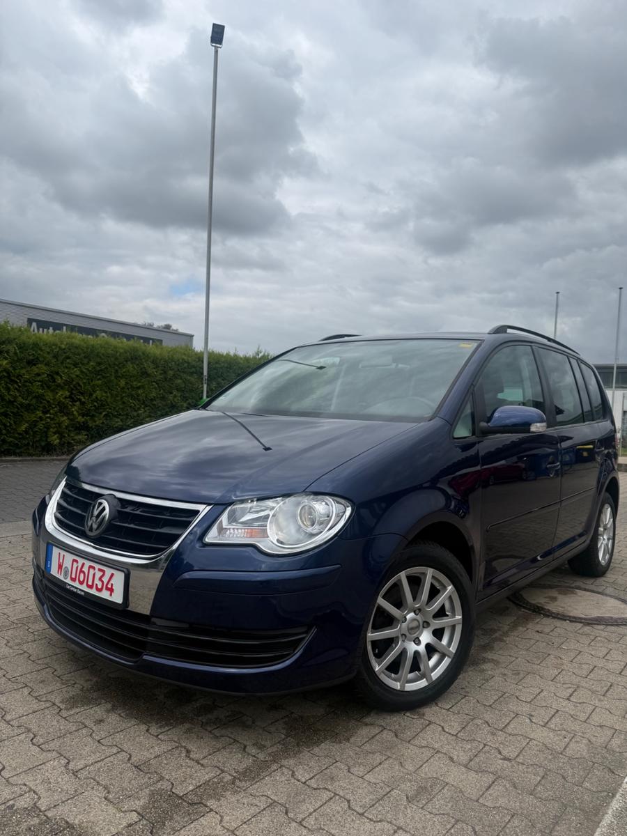 Volkswagen Touran Trendline AUTO 7SITZE
