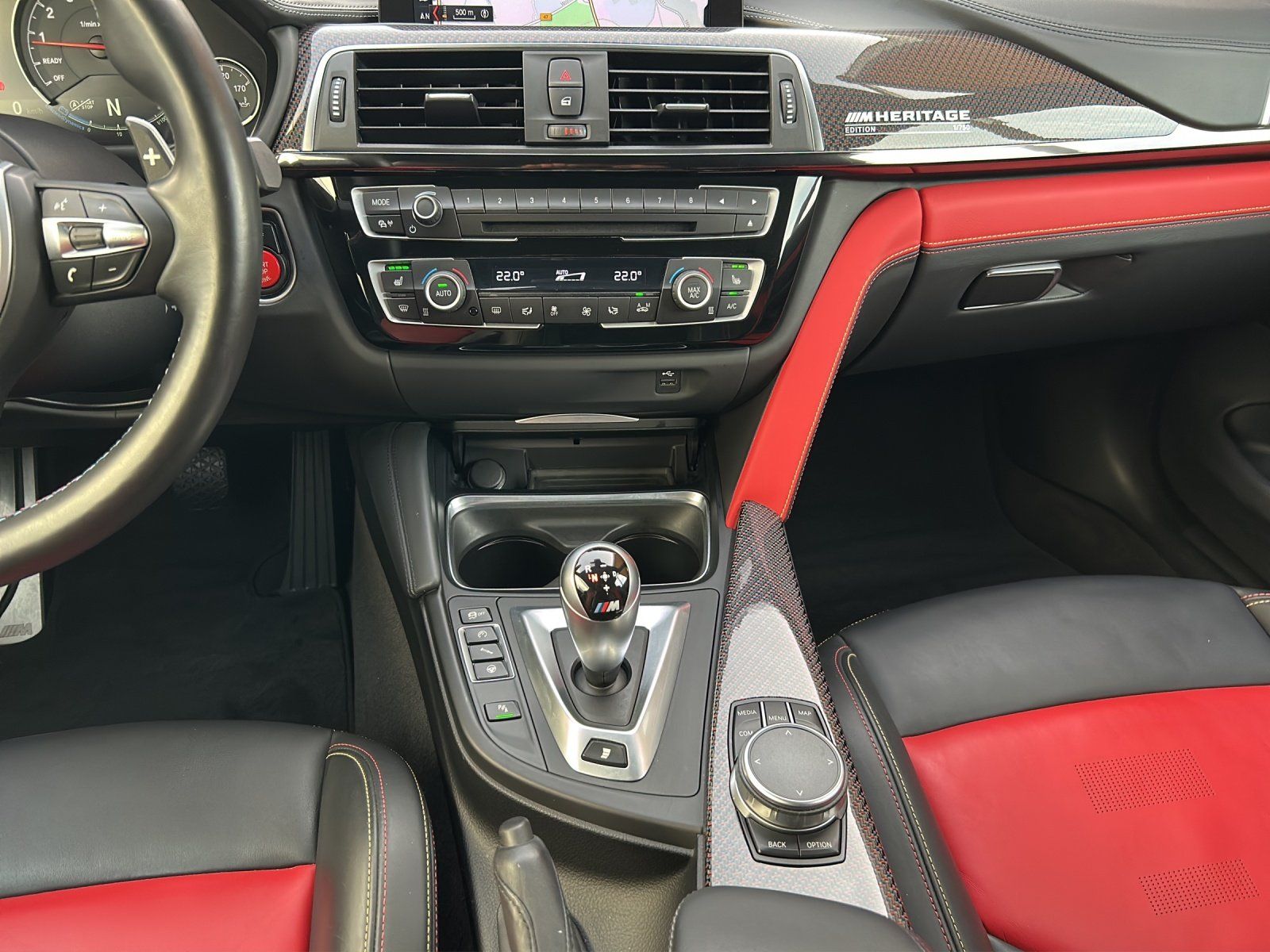 Fahrzeugabbildung BMW M4 DKG HERITAGE 1/750 COMPETITION/PREM.-SE-02/27