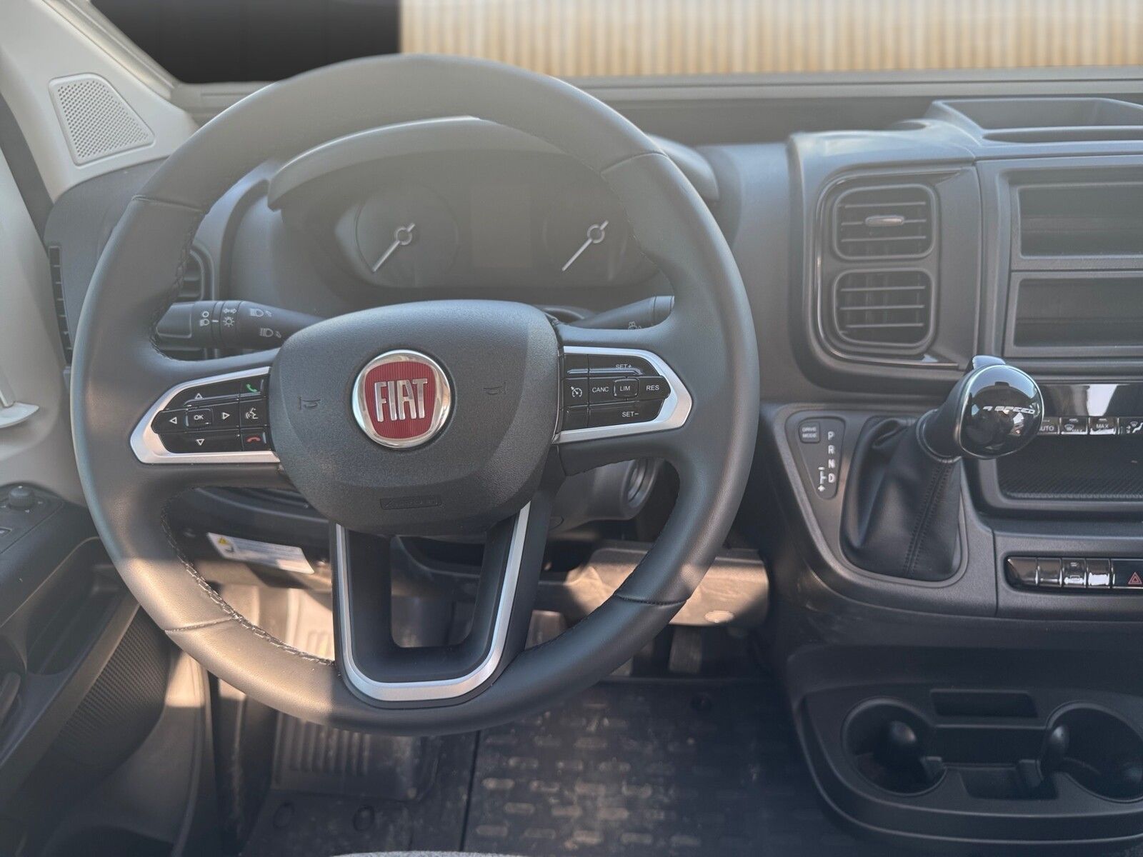 Fahrzeugabbildung Karmann Davis Lifestyle DA 590 LS Markise und Automatik