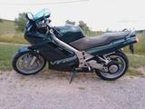Honda VFR 750 F  - Honda VFR 750 F