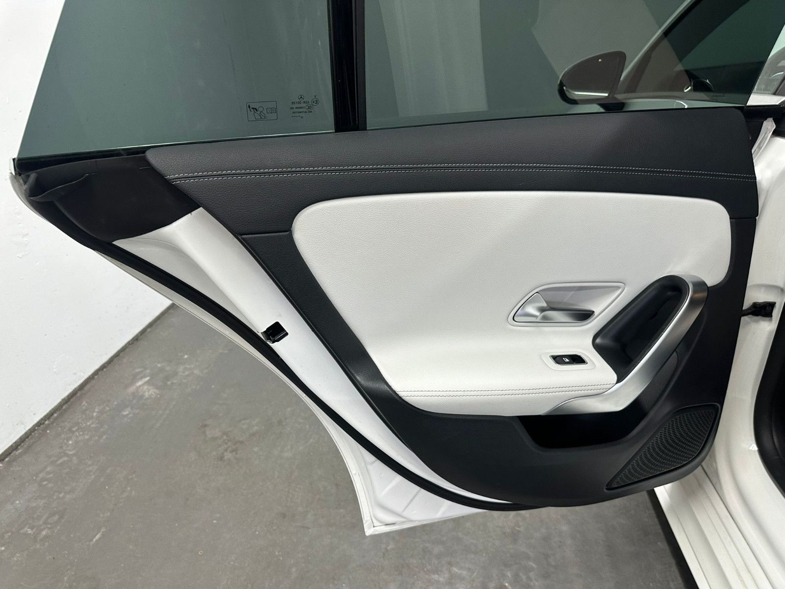Fahrzeugabbildung Mercedes-Benz CLA 200 SB *AMG-LINE*NAVI*PANORAMA*SH*