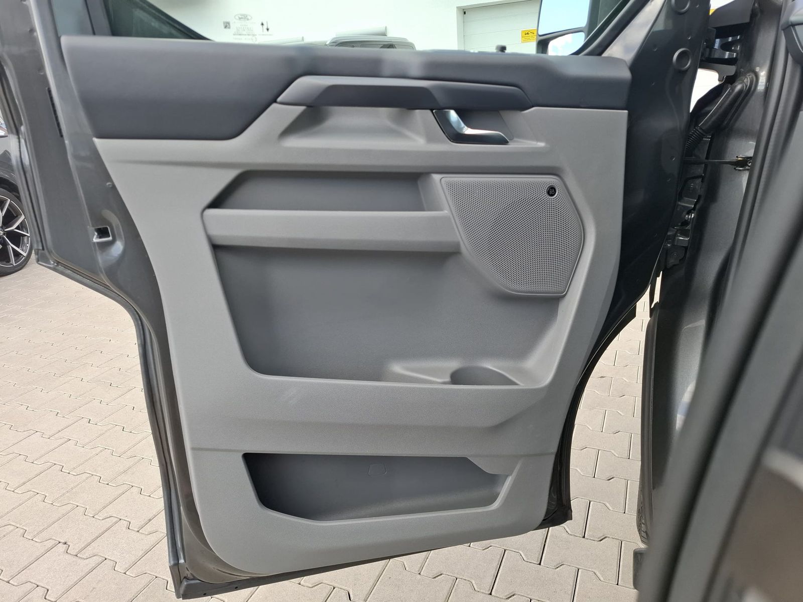Fahrzeugabbildung Ford Tourneo Custom L1 Titanium X MATRIX*STANDH.*AHK