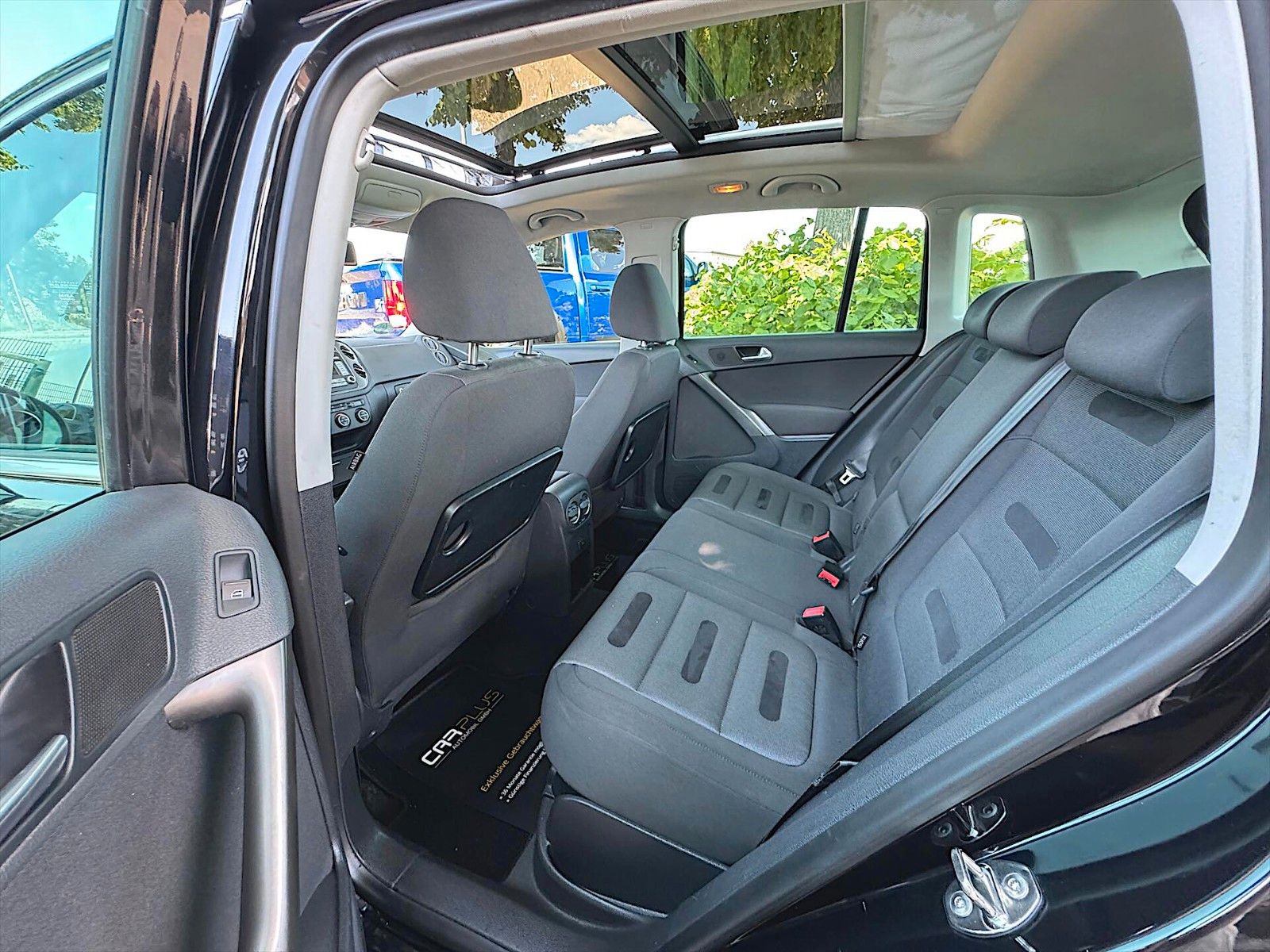 Fahrzeugabbildung Volkswagen Tiguan Sport & Style 4Motion *Pano*AHK*Klima*