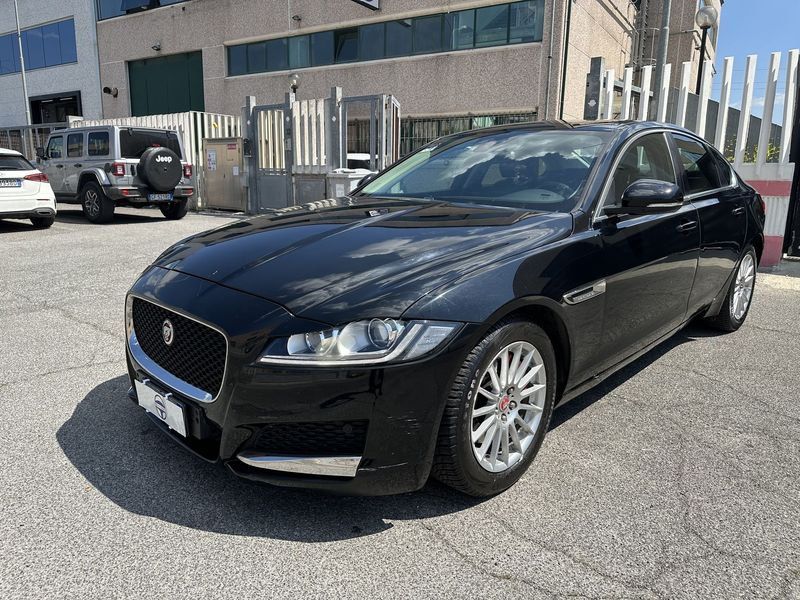 JAGUAR XF