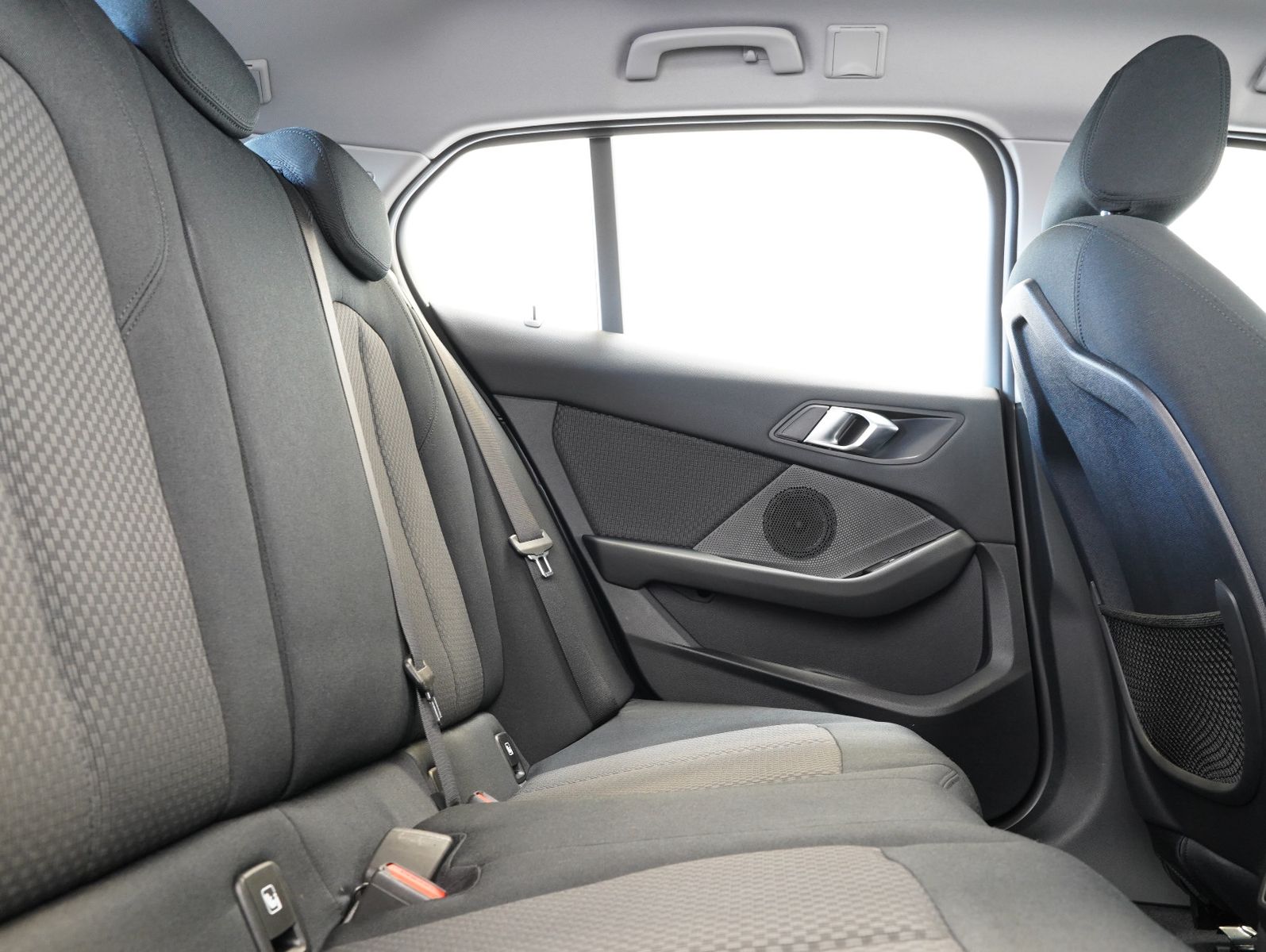Fahrzeugabbildung BMW 120 d Advantage LED/NAVI/DRIVING-ASSISTANT