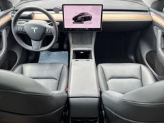 Fahrzeugabbildung Tesla Model Y Long Range Dual AWD