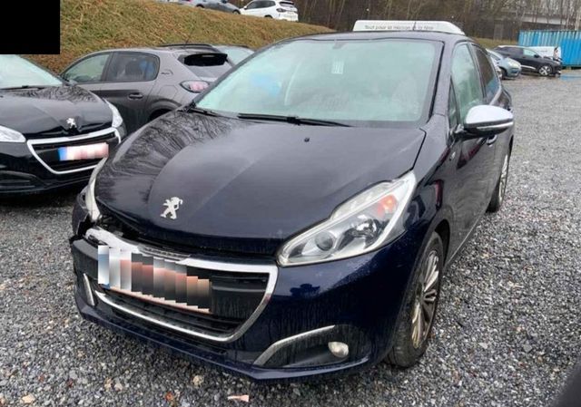 Peugeot 208 1.2 Style PureTech 82