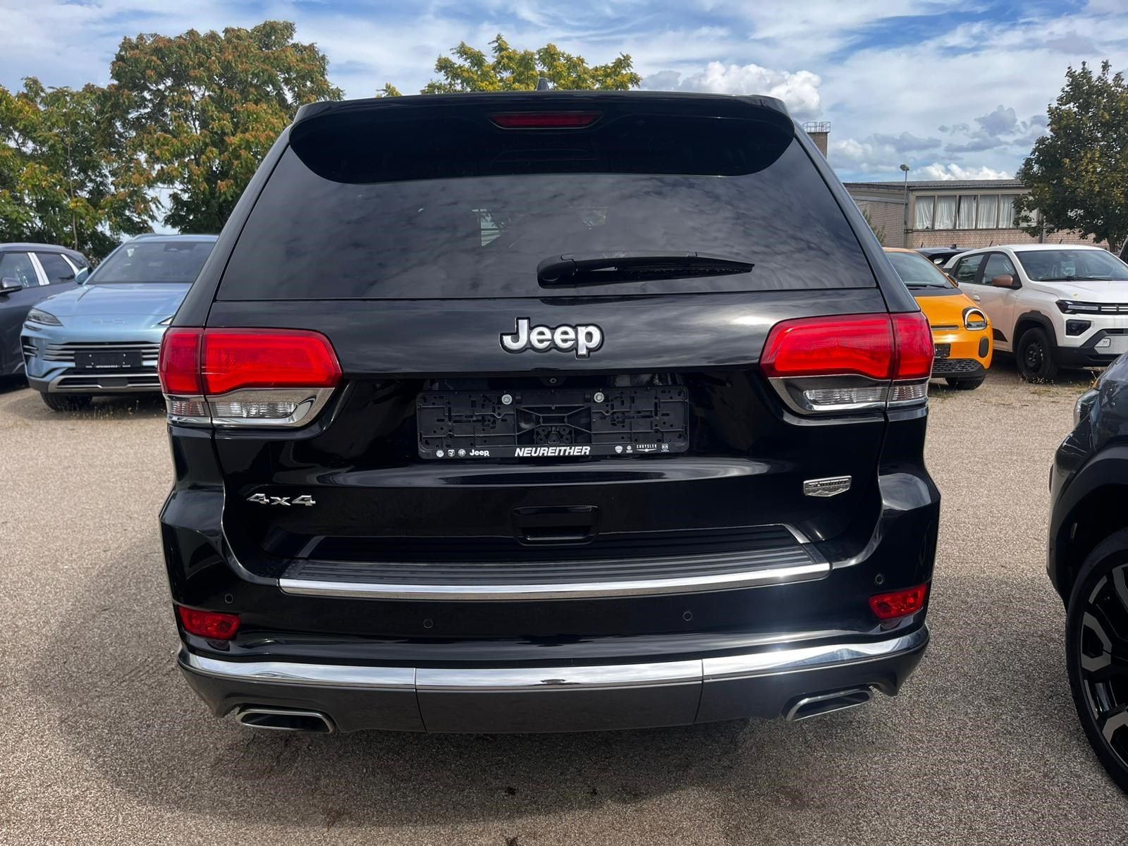 JEEP Grand Cherokee 3.0 CRD Summit Automatik – Bild 2