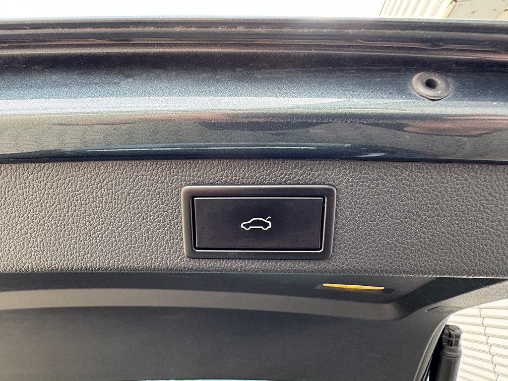 Superb Combi 2.0 TDI Style *NAVI*ACC*KAMERA*