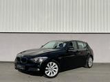 BMW 114i Limousine 5-trg. TÜV Klima PDC Euro 6 - BMW 114 mit Benzin-Antrieb: Limousine, Schaltgetriebe