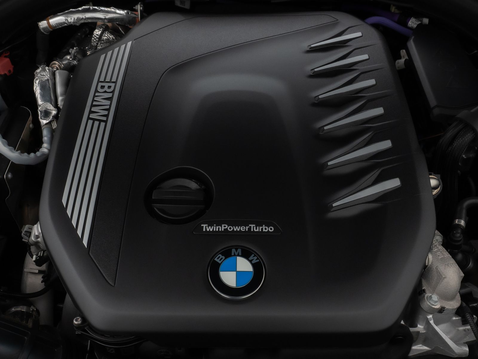 Fahrzeugabbildung BMW 530d xD  LuxuryLine Pano 360°HUD DAB H/K Massage