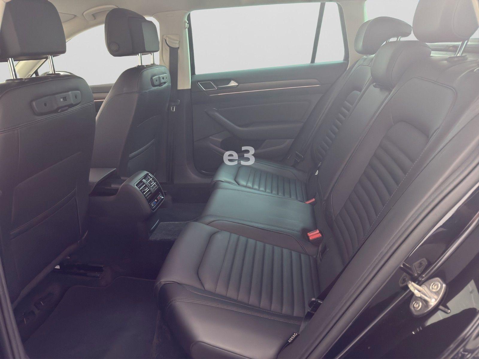 Volkswagen Passat Variant Highline;R LINE;STANDHEIZ;KAMERA