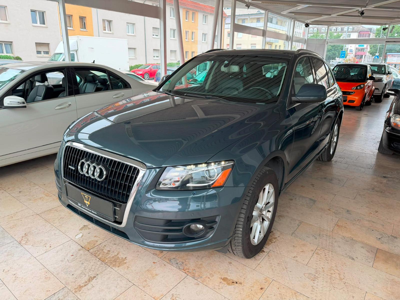 Audi Q5 3.2 Quattro/1.Hd/Audi S-Heft/AHK/Led/Kam/Xen/