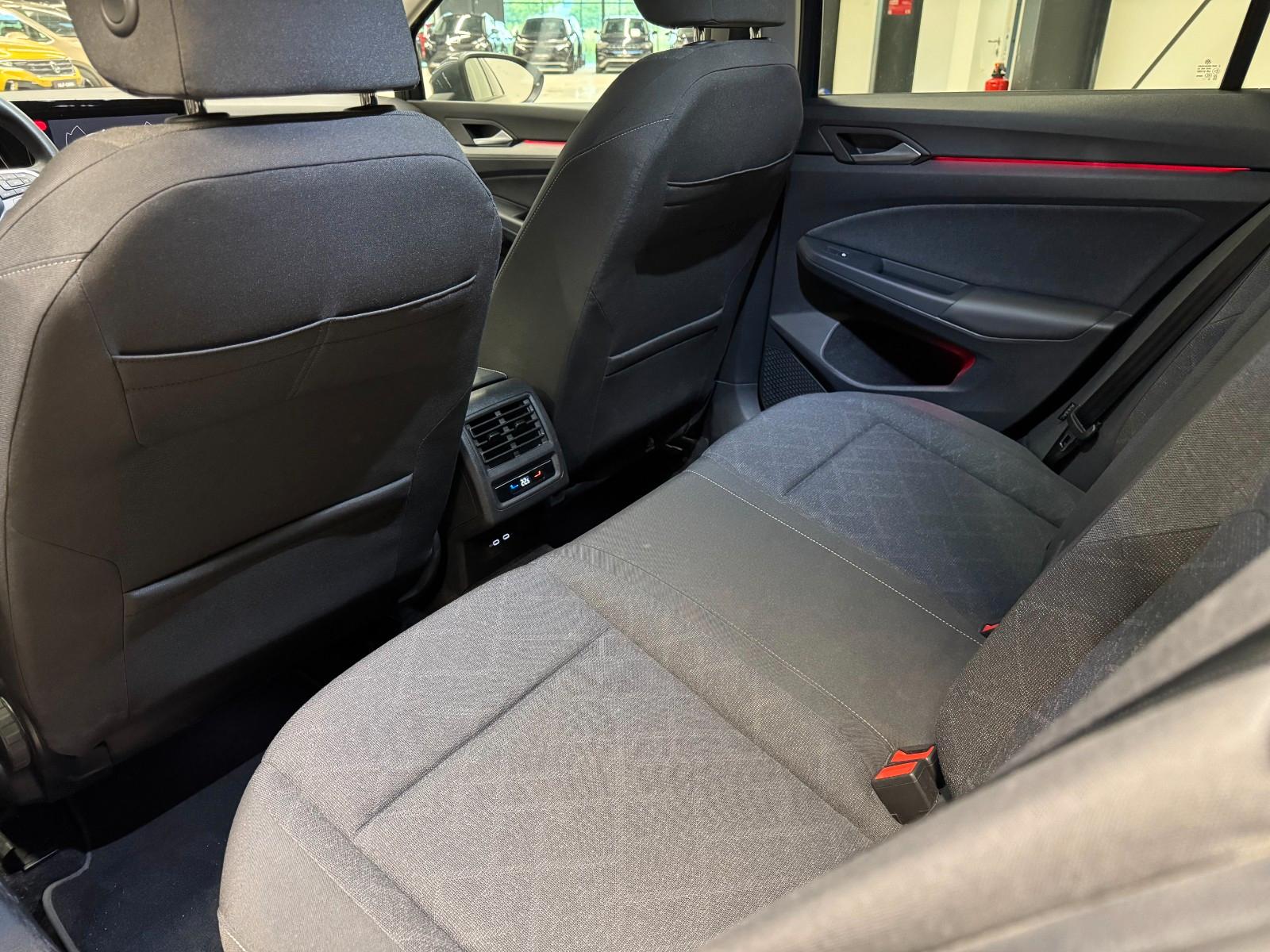 Volkswagen Golf VIII 1.5 TSI LIFE*SHZ*LED+*AMBIENTE*NAVI*, миниатюра 23