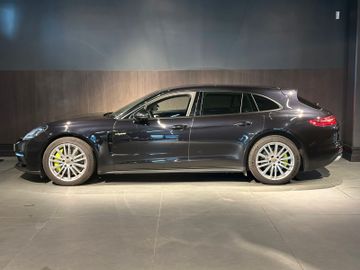 Porsche Panamera - 1