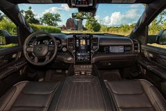 Fahrzeugabbildung Dodge RAM 1500 CrewCab 5.7 HEMI Limited Night MY 2026