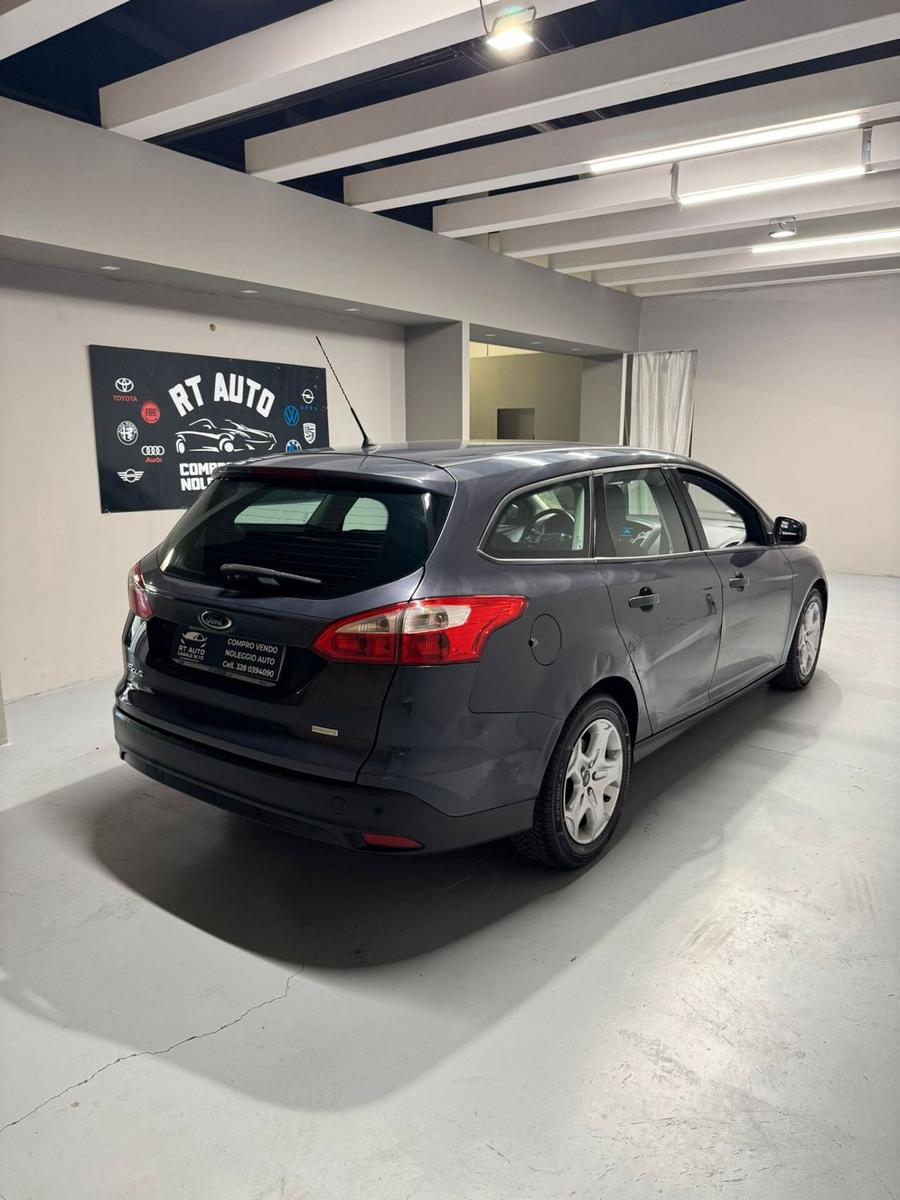 Ford Focus 2014 — двигун 998 cm³, 125 HP (92kW)