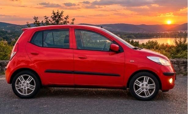 Hyundai i10 2009 — rear view