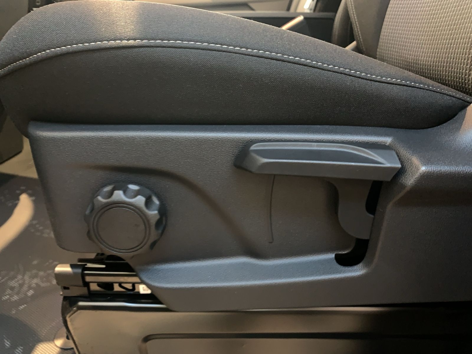 New Transporter Kasten 2.0 TDI 4MOTION, AHK, ACC